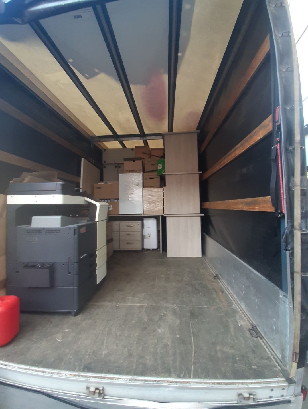 Transportujemy również Ciężkie skanery , urządzenia laboratoryjne oraz piece,kominki itd.