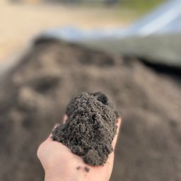 Ziemia ogrodowa luzem i workowana- sprzedaż hurtowa i detaliczna