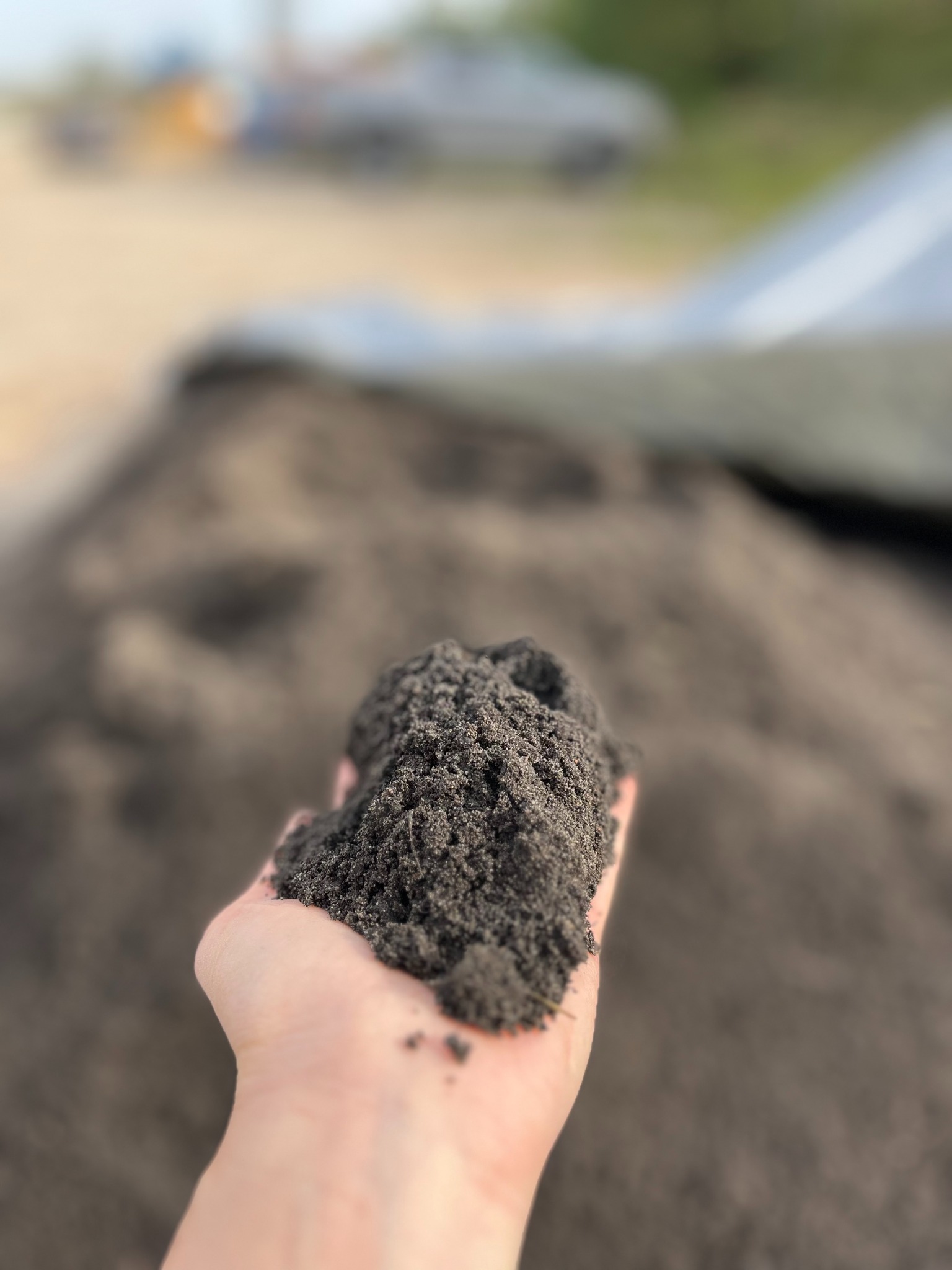 Ziemia ogrodowa luzem i workowana- sprzedaż hurtowa i detaliczna