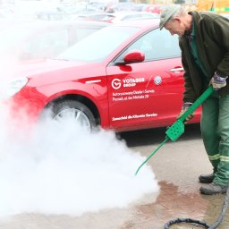 Polska Technika Komunalna Sp. z o. o. - Para wodna o temperaturze bliskiej 200 stopni C zabija wszelkie zarazki i drobnoustroje. Eliminuje źródła fetorów.