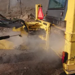 Odkażanie i mycie wszelkich maszyn także po powodziach DHR8.