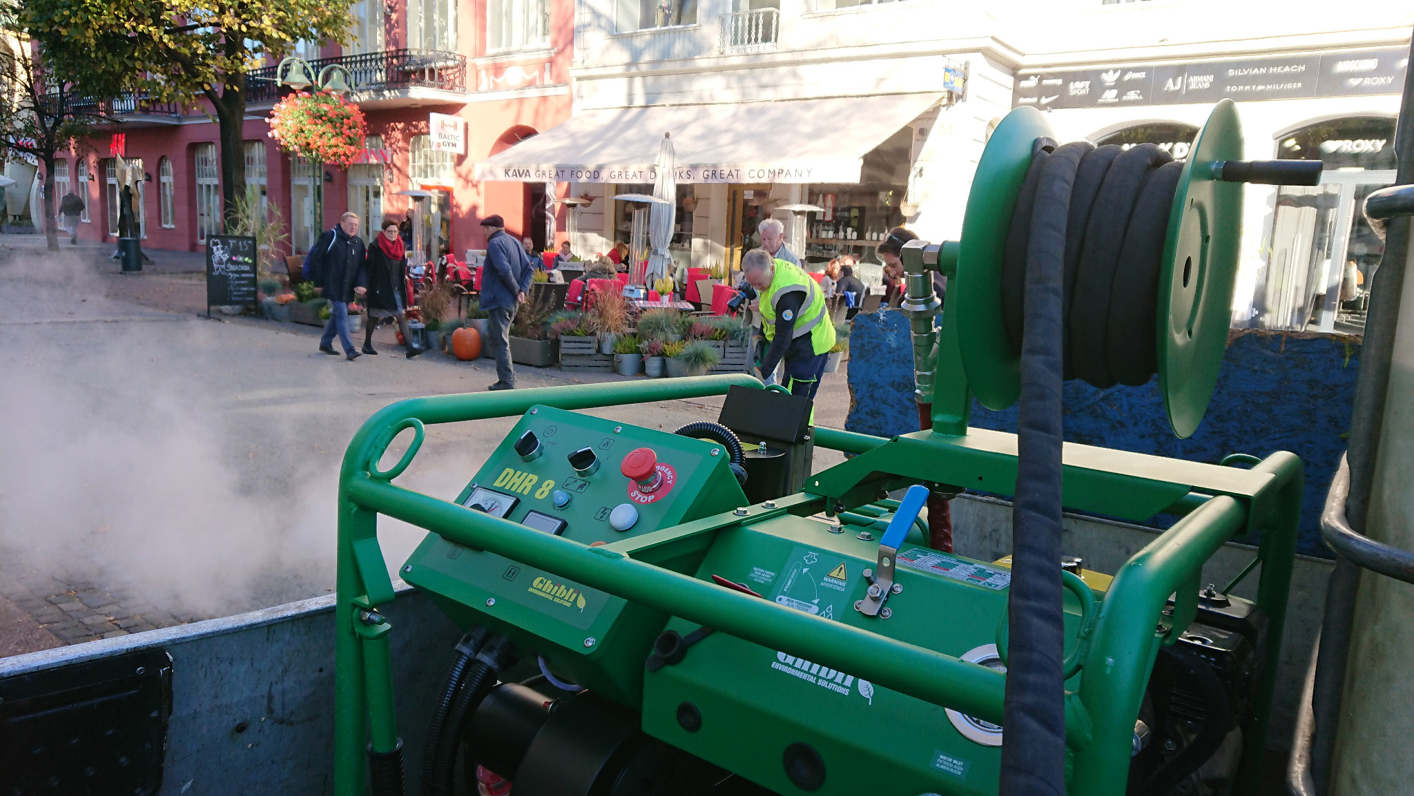 Mycie elewacji, ulic, chodników, architektury