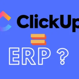 Grafika porównująca ClickUp do systemu ERP z użyciem znaku równości i znaku zapytania, na niebieskim tle.