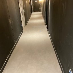 Układanie paneli Mielec 1