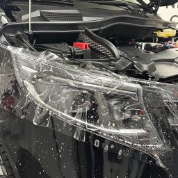 Zabezpieczenie lamp bezbarwną folią PPF