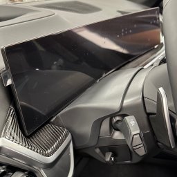 Ekran przed oklejaniem 