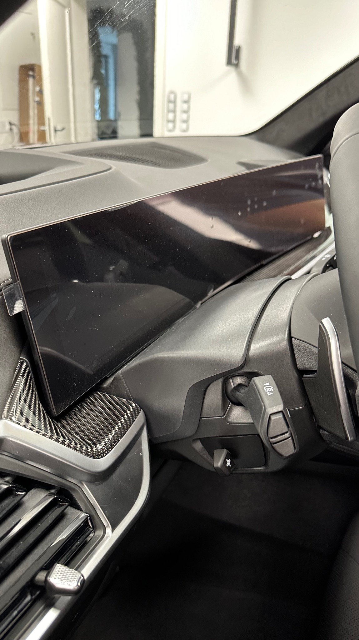 Ekran przed oklejaniem