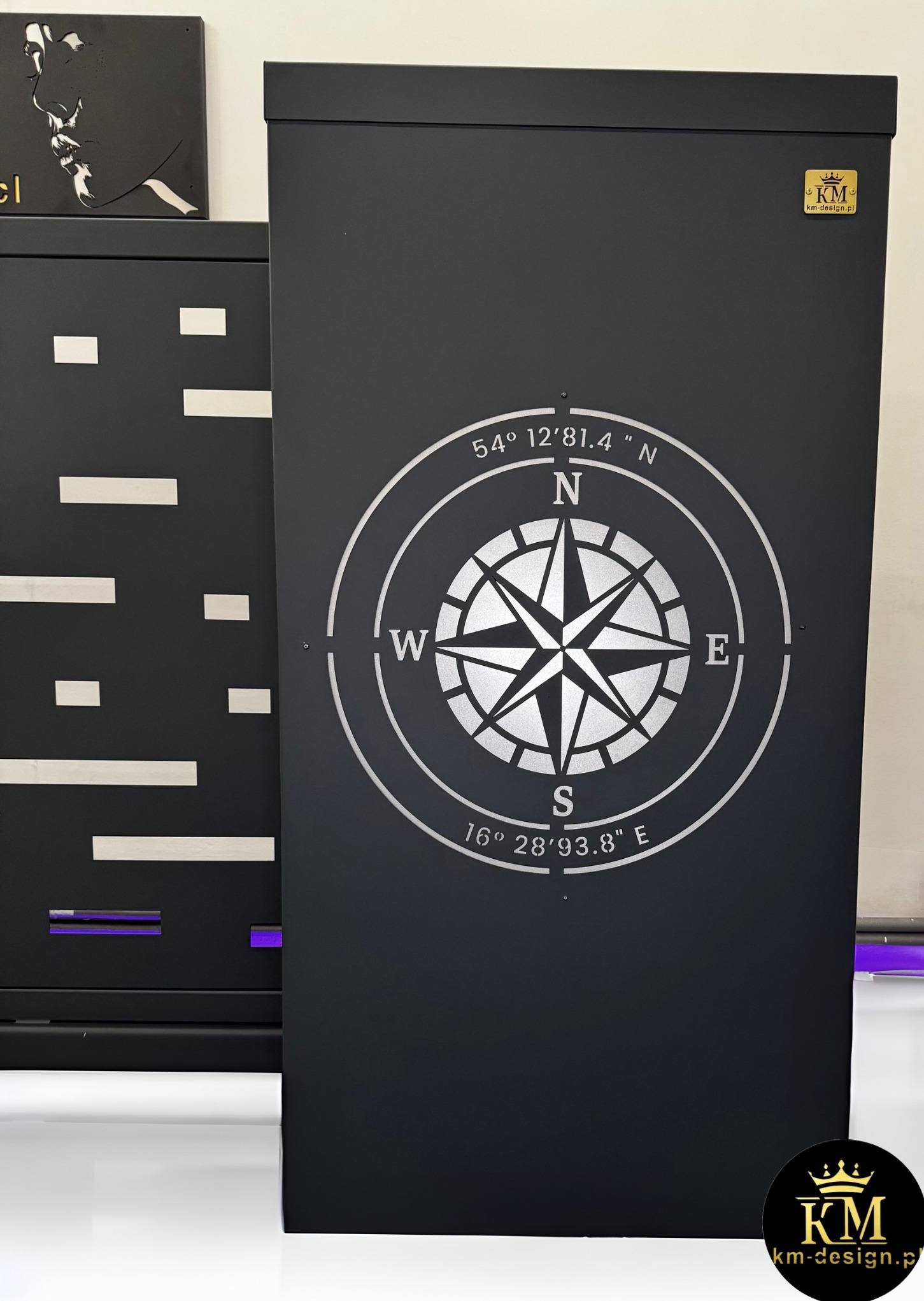 Słupek prowadzący aluminiowy do bramy bez przeciwwagi.