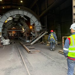 Stały nadzór BHP od przygotowania dokumentacji po bieżąca weryfikację środowiska pracy.