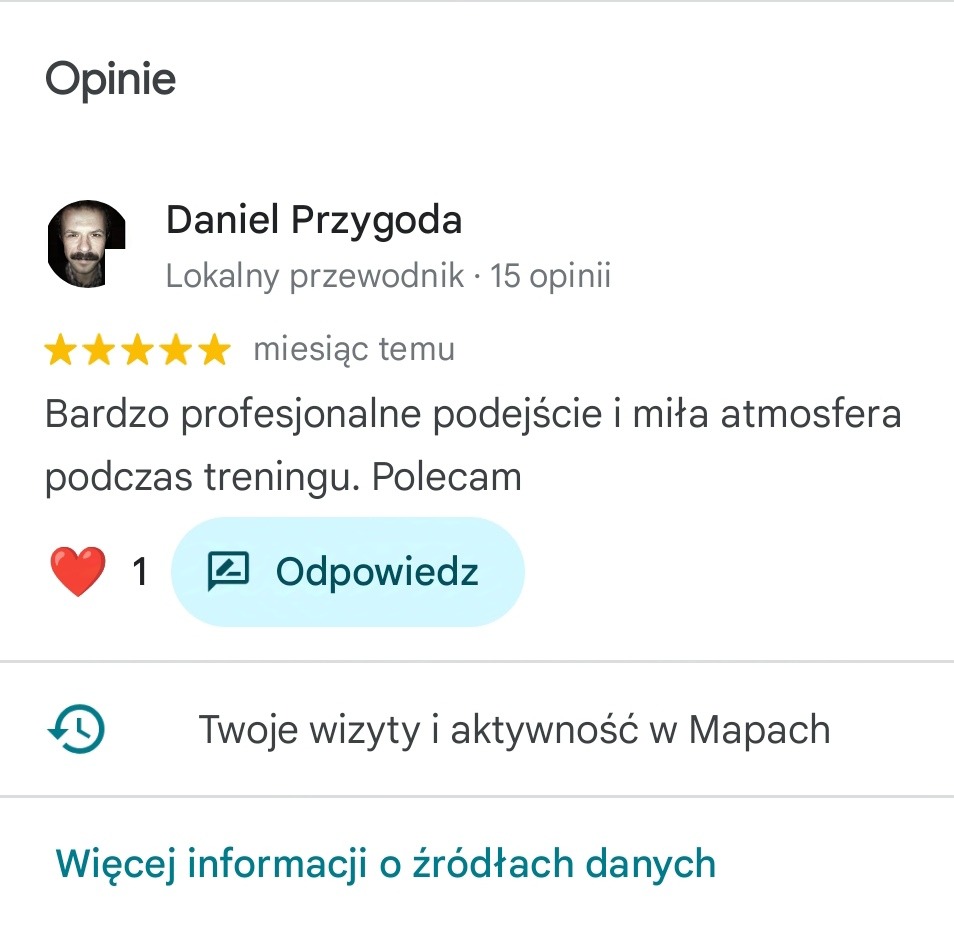 Zrzut ekranu opinii klienta Daniela Przygody, lokalnego przewodnika, z oceną 5 gwiazdek i pozytywnym komentarzem o profesjonalnym podejściu i miłej atmosferze podczas treningu.