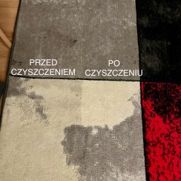 Krzysztof Zawada - Fragment dywanu w geometryczne wzory, podzielony na dwie części: lewa, szara, z widocznymi plamami i napisami 'PRZED CZYSZCZENIEM', oraz prawa, jaśniejsza, z napisami 'PO CZYSZCZENIU', ukazująca...