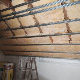 Ocieplanie poddasza.