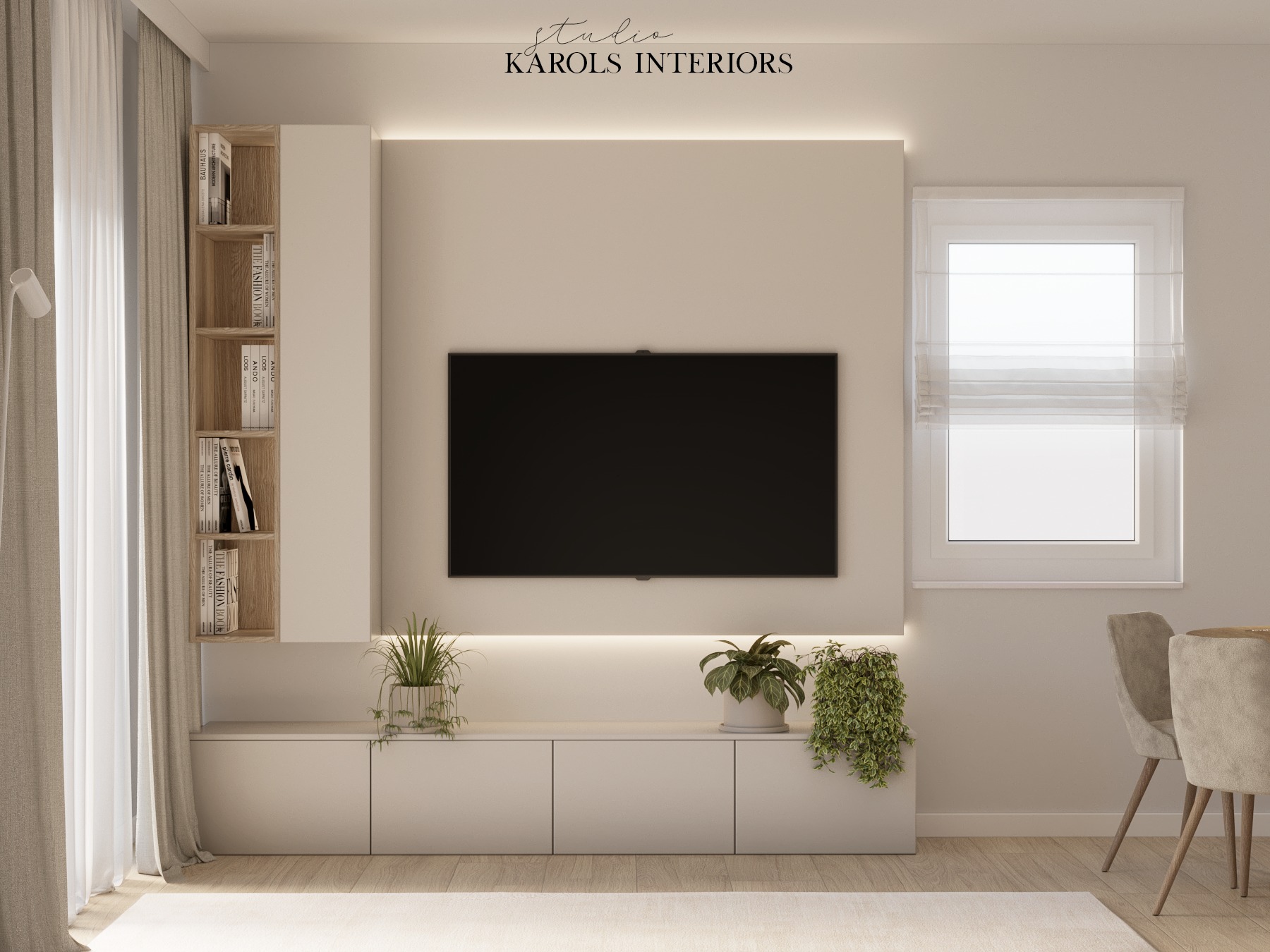 Jasne wnętrze salonu z minimalistyczną zabudową RTV, podświetleniem LED, półkami na książki i roślinami doniczkowymi, widok na okno z roletą rzymską i częściowo widoczne krzesła z jadalni.