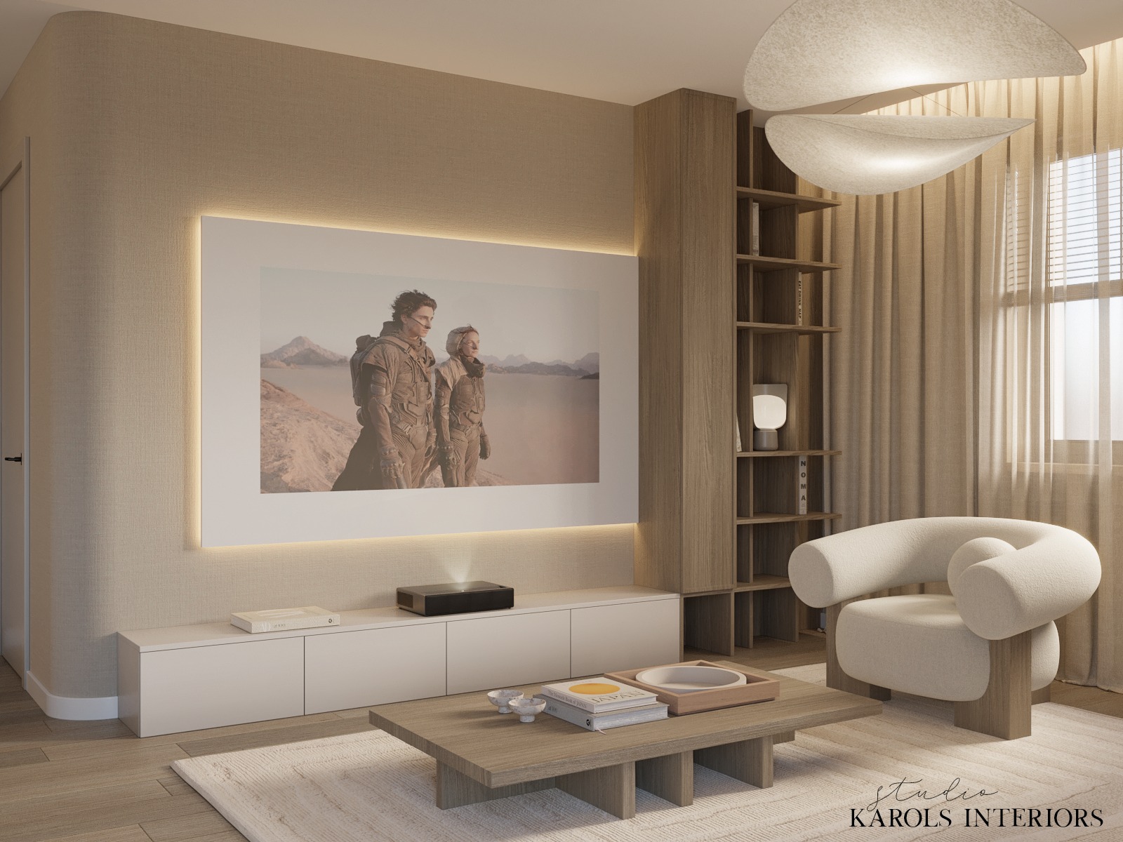 Jasne wnętrze salonu z projektorem wyświetlającym film na ścianie, minimalistyczna szafka RTV, drewniany regał z książkami, designerski fotel boucle i oryginalna lampa sufitowa.