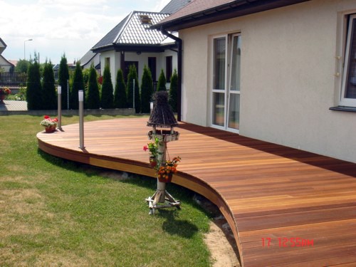 Montaż tarasu z drewna egzotycznego. Realizacja w Szczecinie.