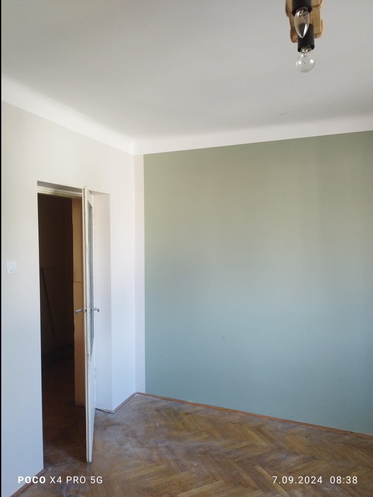 Malowanie na dwa kolory.