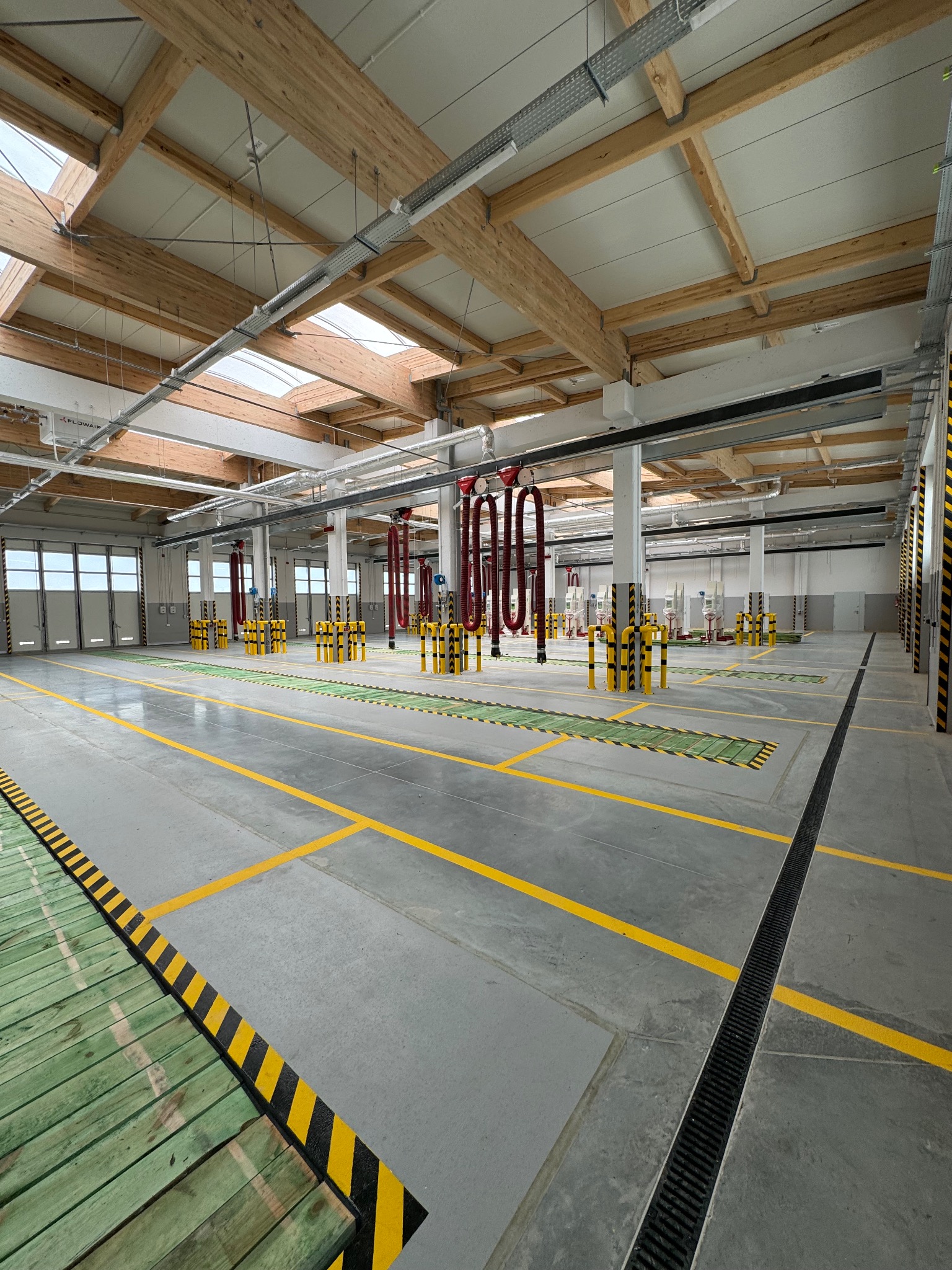 Budynek obsługowy, realizacja dla Wojska Polskiego