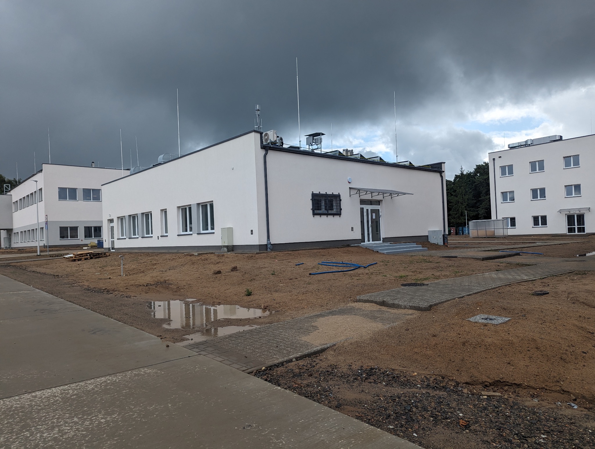 Budynek administracyjny, realizacja dla wojsk NATO