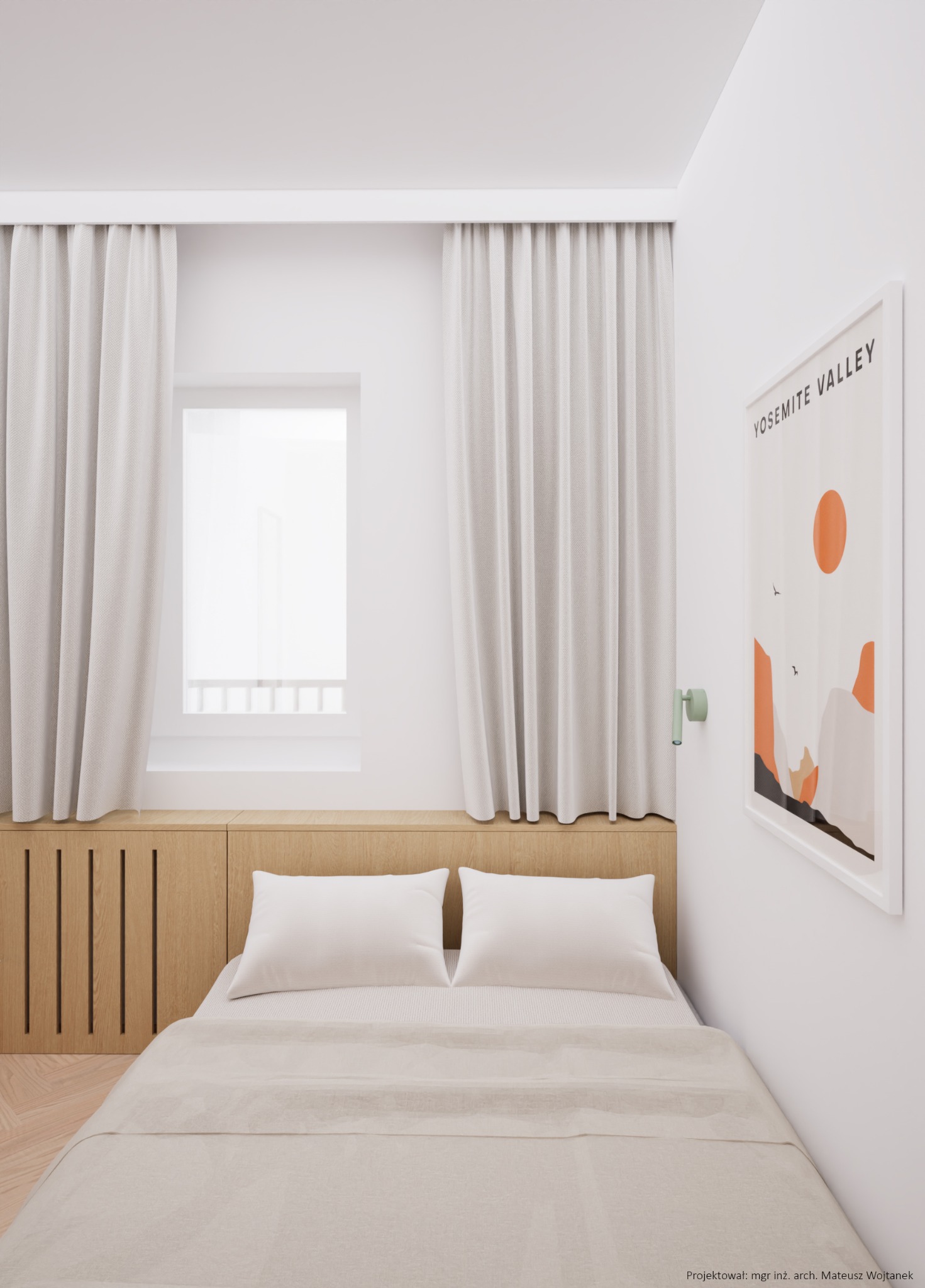 Minimalistyczna sypialnia z łóżkiem, drewnianym zagłówkiem z pionowymi żłobieniami, kremowymi zasłonami i plakatem Yosemite Valley na białej ścianie, oświetlona lampką w kolorze pistacjowym.