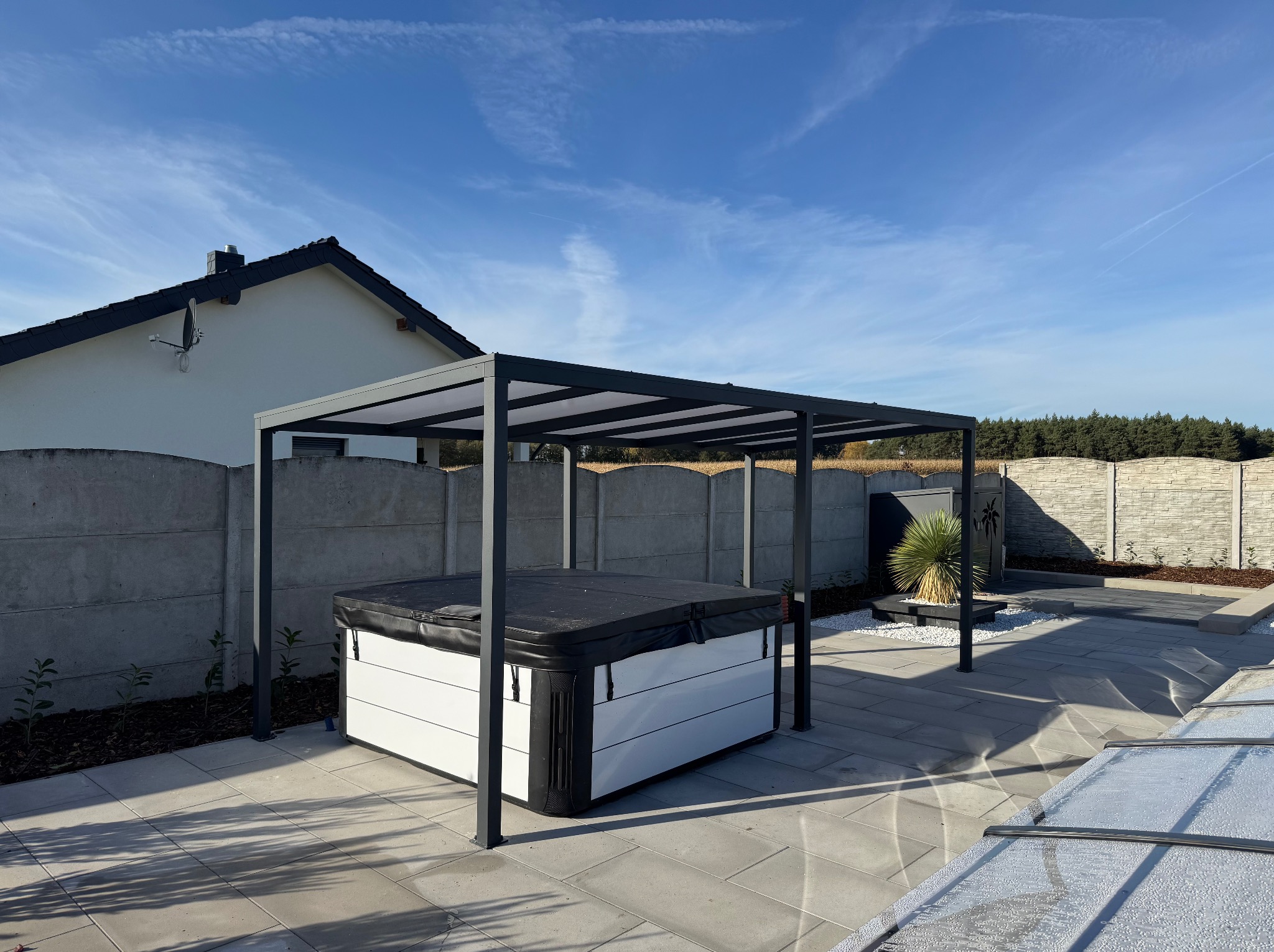 Zadaszenia tarasów, pod jacuzzi itp