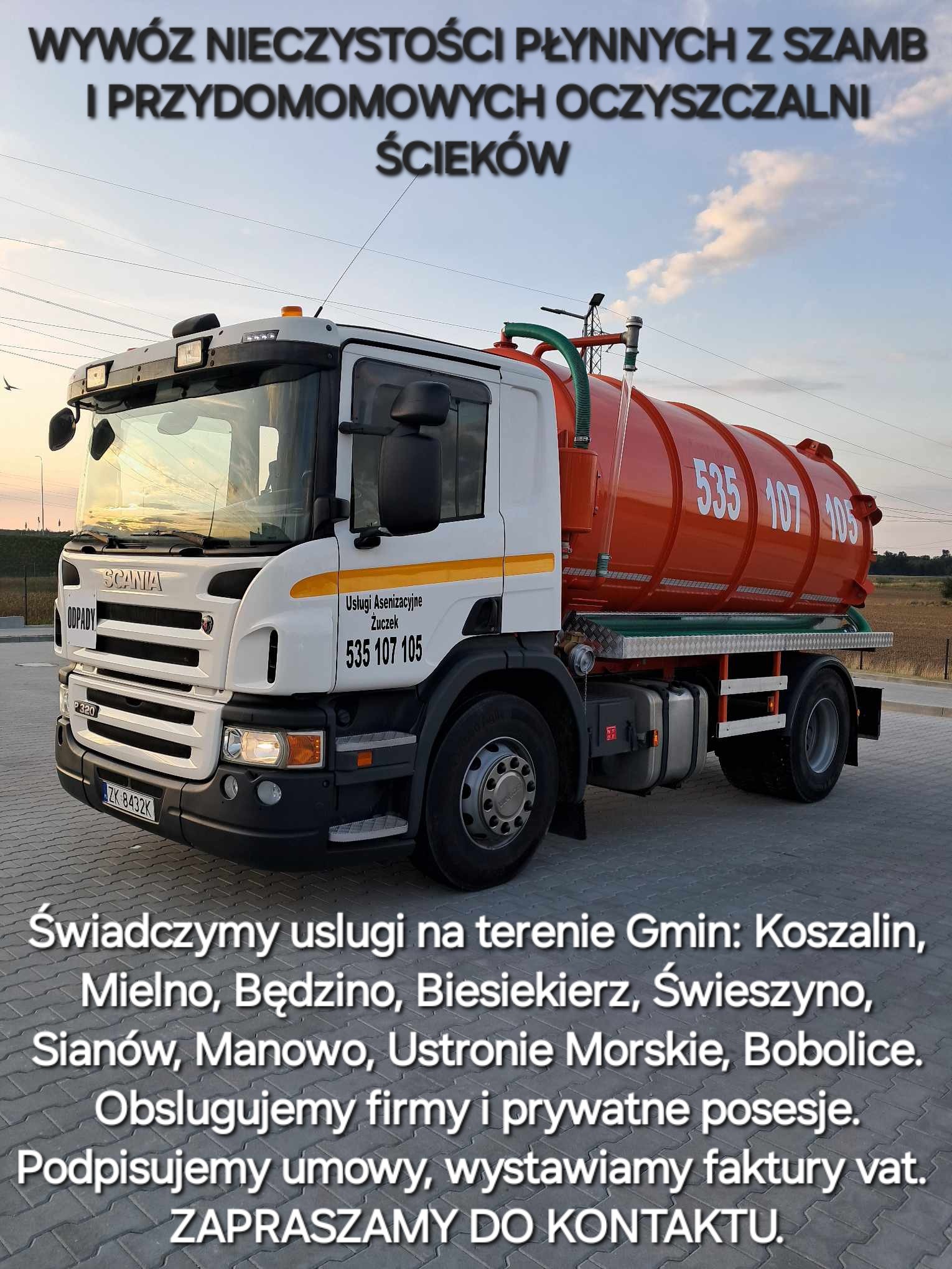 Cysterna asenizacyjna Scania w kolorze białym i pomarańczowym z numerem telefonu, zaparkowana na brukowanej powierzchni z widocznym krajobrazem w tle.