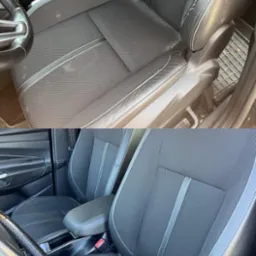 Porównanie: Fotel samochodowy z czarną tapicerką przed i po czyszczeniu, widoczne różnice w odcieniu i usunięte zabrudzenia na siedzisku.