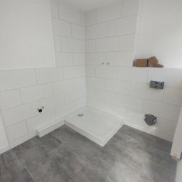 Michał Kardacki - Układanie Płytek Zduńska Wola