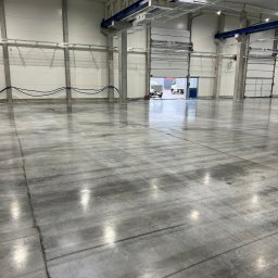 Beta System – trwałe, nowoczesne posadzki przemysłowe. Jakość, precyzja i terminowość. Zaufaj naszemu doświadczeniu!