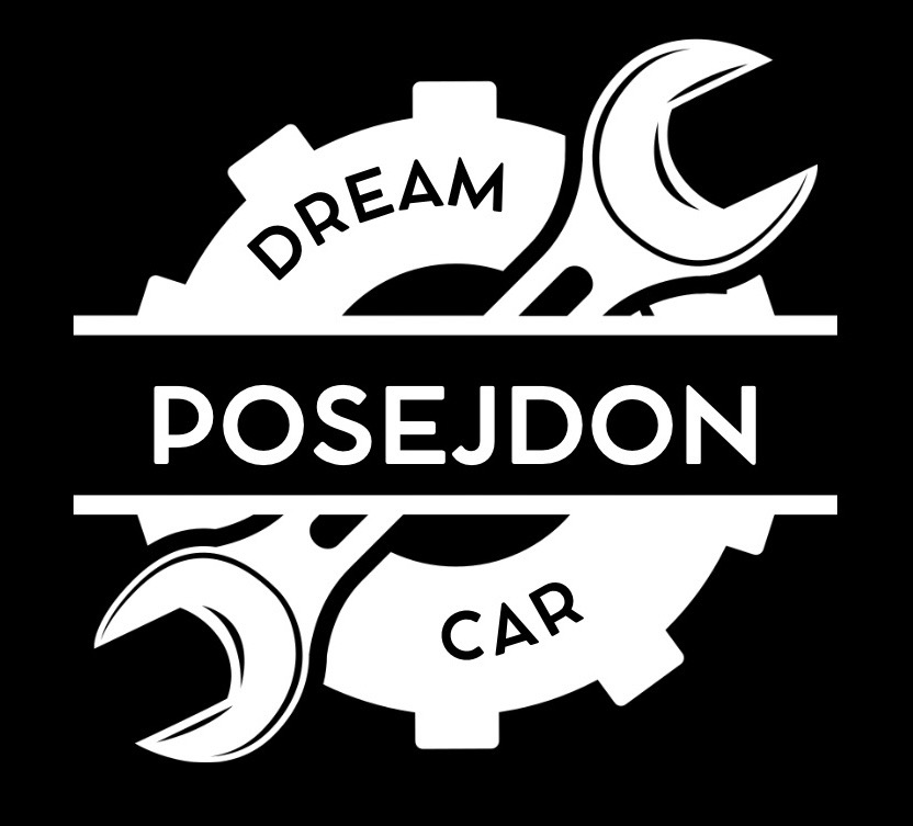 Logo warsztatu samochodowego Dream Posejdon Car: biały zarys koła zębatego, klucze francuskie na czarnym tle.