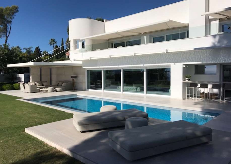 Inwestycja wykonana w Hiszpanii - Schuco