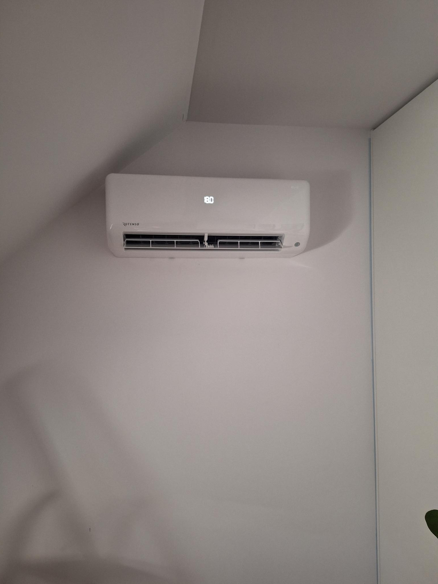 Rotenso Revio 2.5 kw w trakcie pracy.