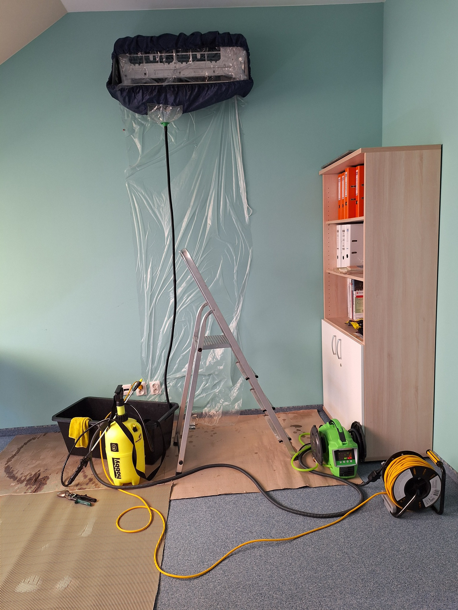 Przygotowanie urządzenia do czyszczenia i odgrzybiania.