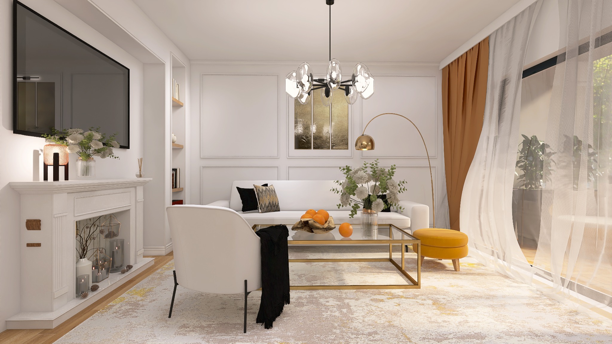 Jasny salon z białym kominkiem, sofą i złotymi akcentami, w tym lampą łukową i stolikiem kawowym. Na stoliku leżą pomarańcze. Widoczne zasłony w odcieniach bieli i brązu.