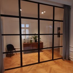 Ścianka loft konstrukcja metal szkło z drzwiami