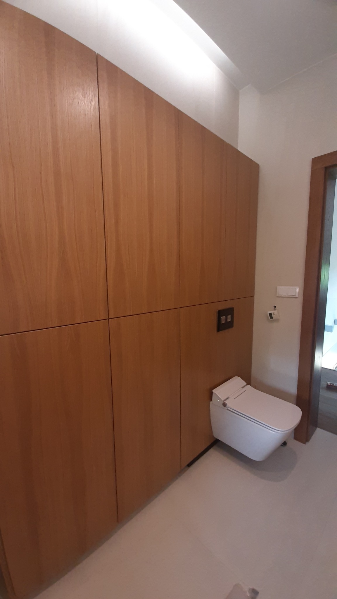 Zabudowa meblowa okleina dęb naturalny