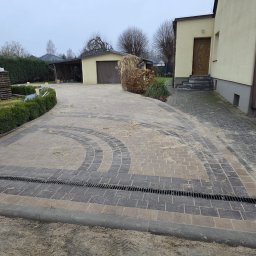 Układanie kostki brukowej Sławno 3