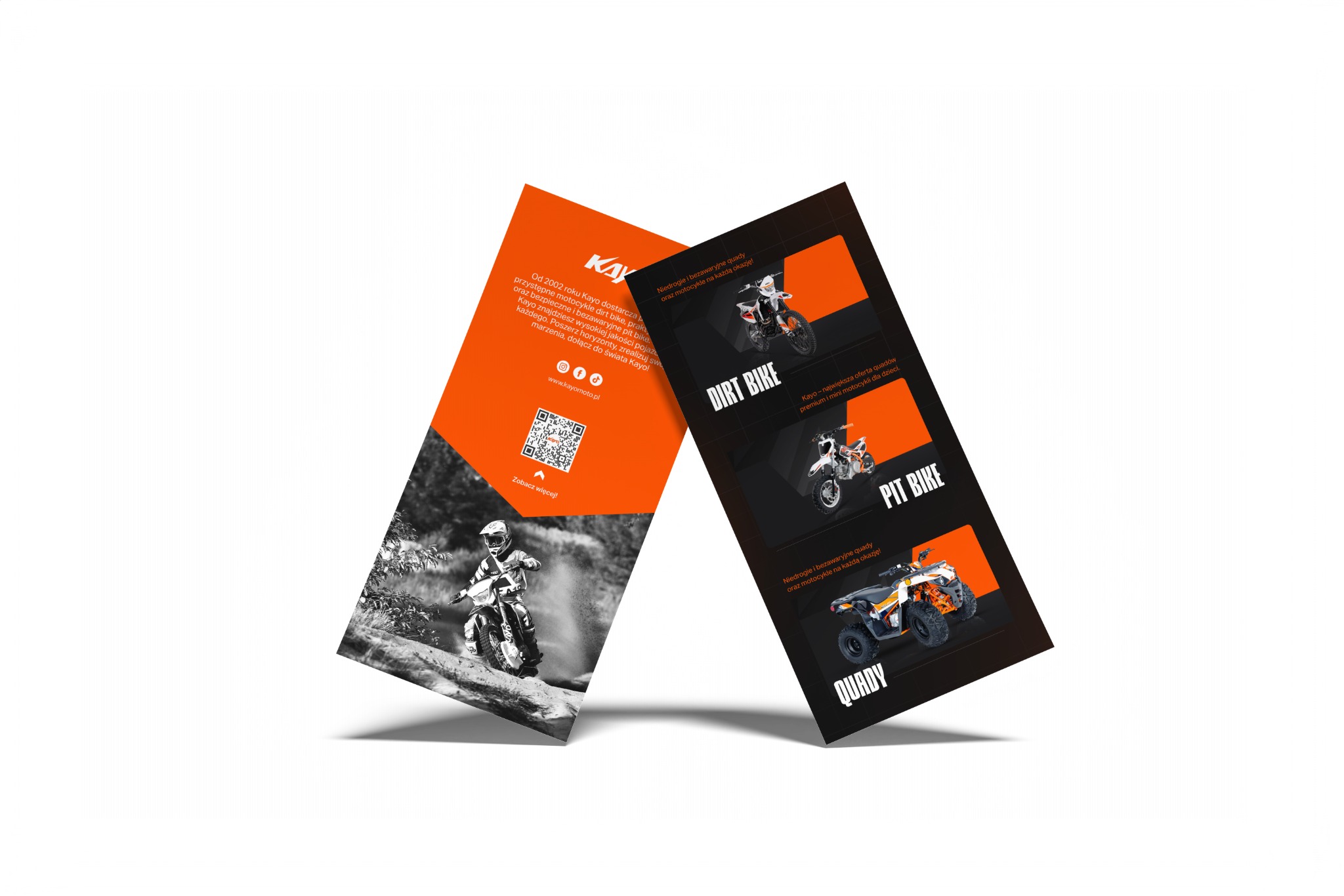 Dwuelementowa ulotka reklamowa z motywem motocykli i quadów marki Kayo, na białym tle z cieniem.