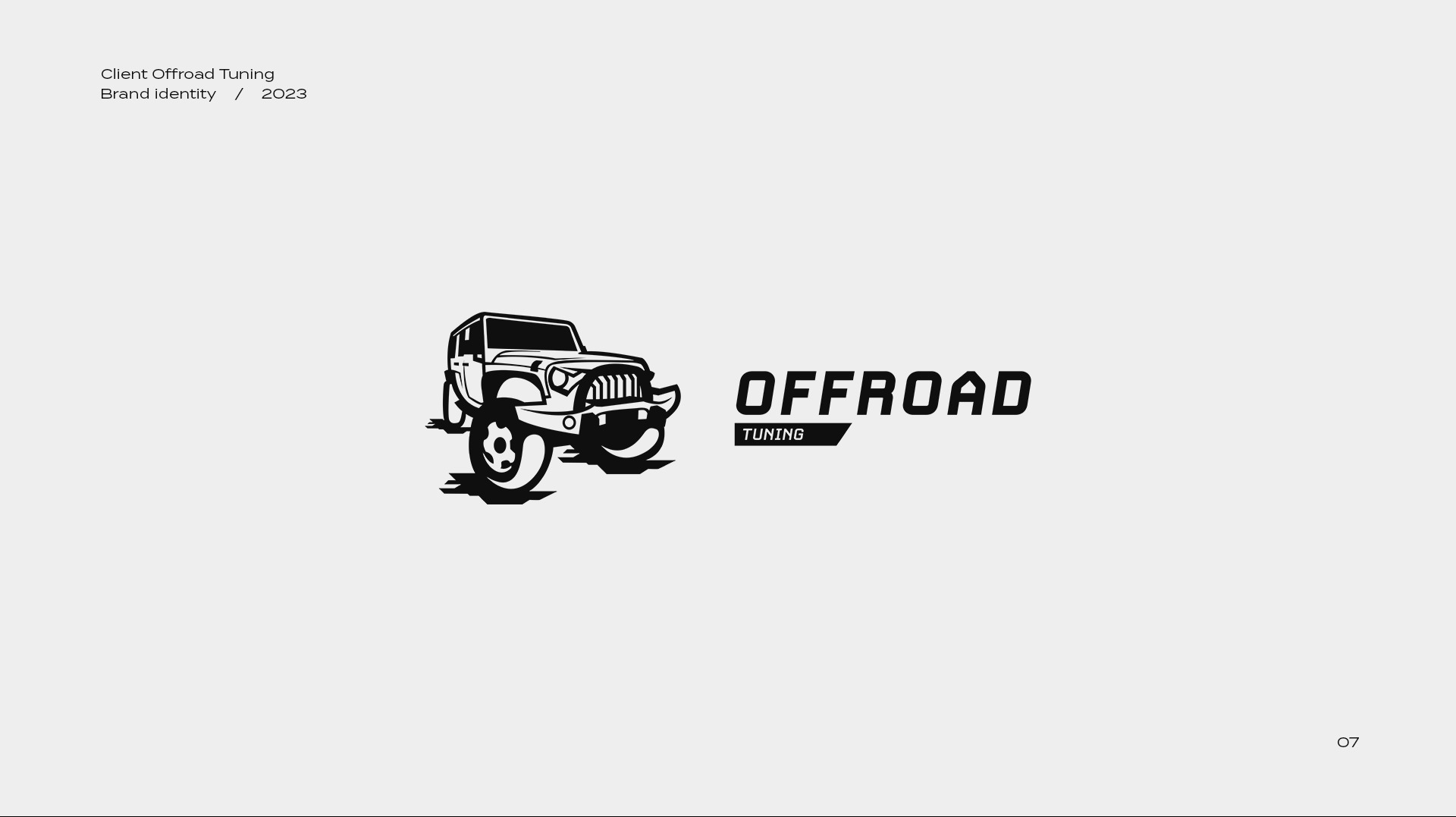 Czarno-białe logo firmy Offroad Tuning przedstawiające stylizowany samochód terenowy z napisem 'OFFROAD TUNING' na jasnym tle.