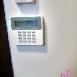 alarm firmy Satel Perfecta + sterowanie podłogowe