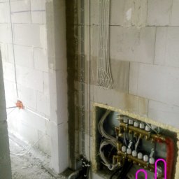 instalacja elektryczna z instalacją sterowania podłogowego przed 