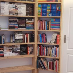 Modrzew syberyjski 
Regały jak w popularnej grze
Ręczna robota bez gwoździ czy wkrętów