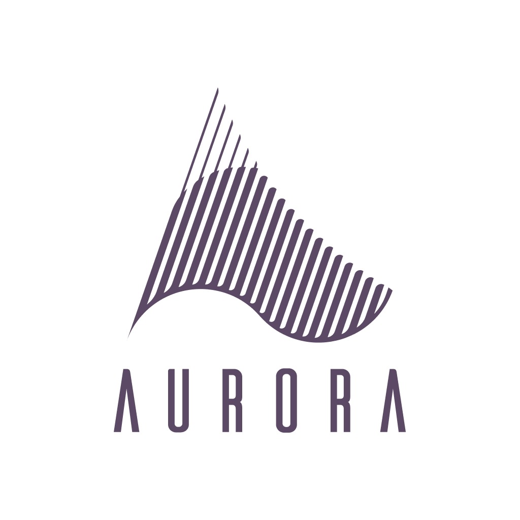 Fioletowe logo 'Aurora' na białym tle. Abstrakcyjny symbol przypominający żagiel z liniami i falą. Minimalistyczny design, czcionka bezszeryfowa.