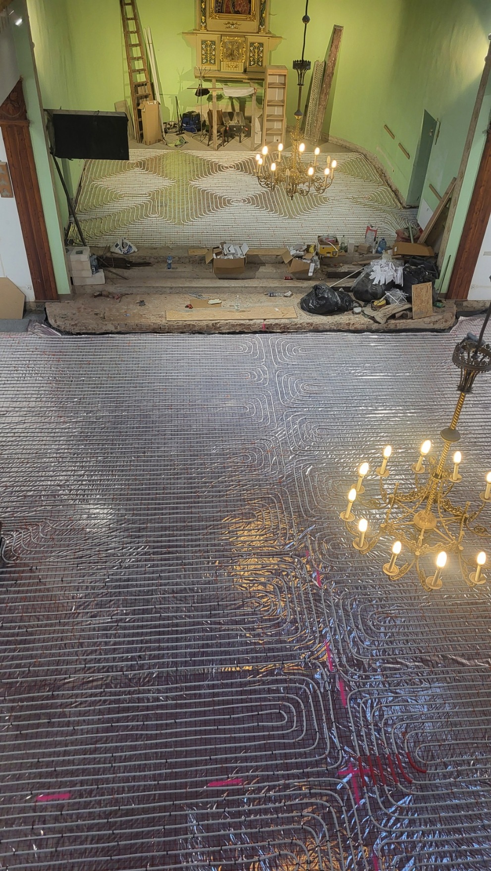 ogrzewanie podłogowe w kościele