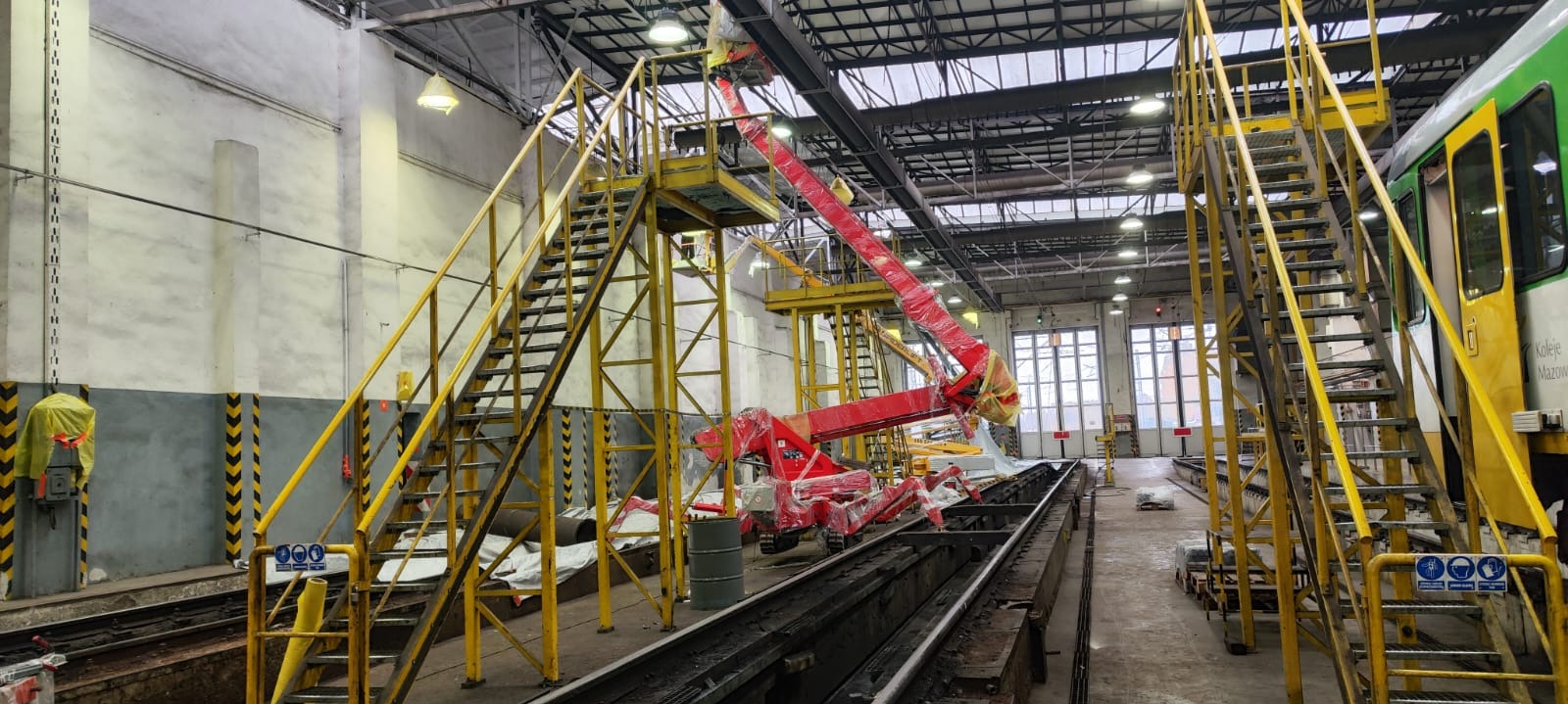 Malowanie konstrukcji dachu