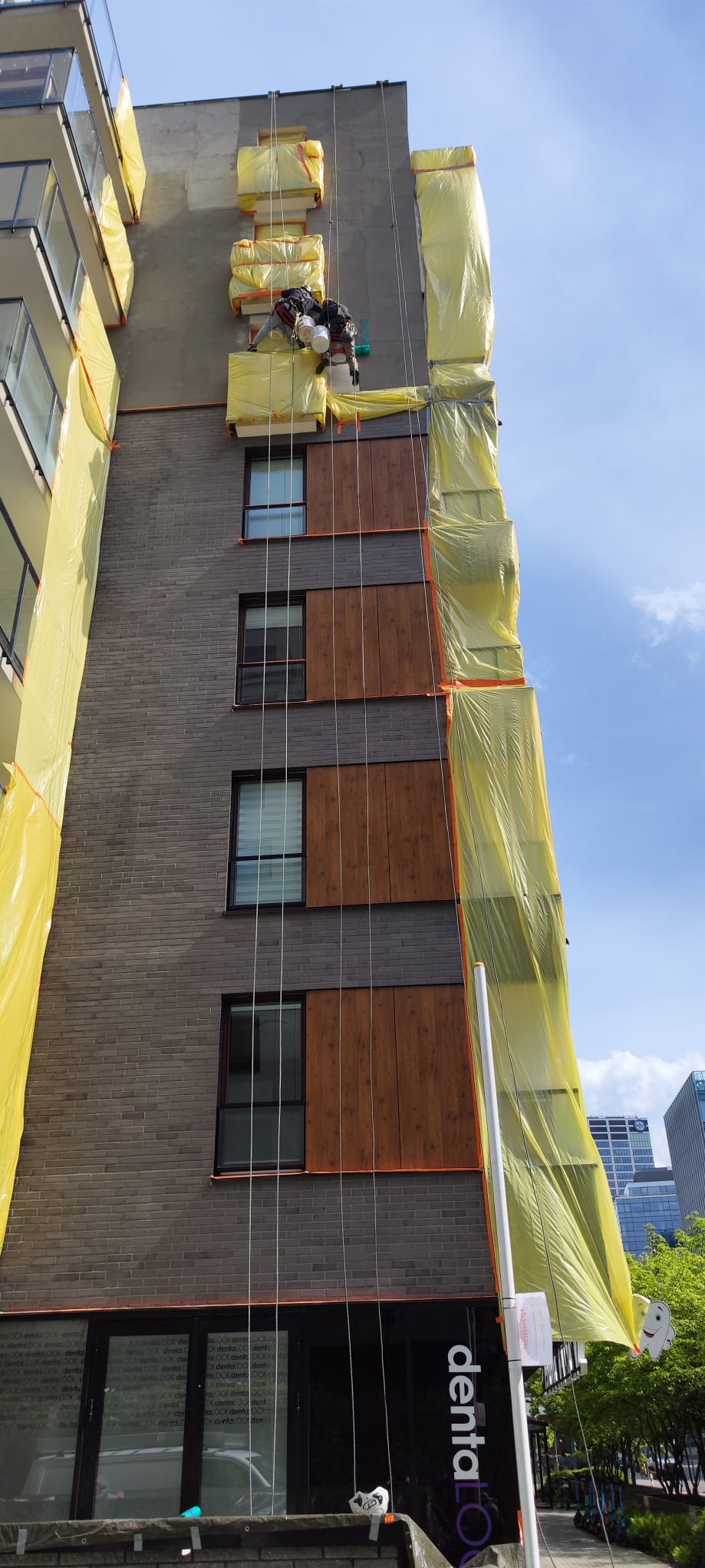 Naprawa elewacji budynku