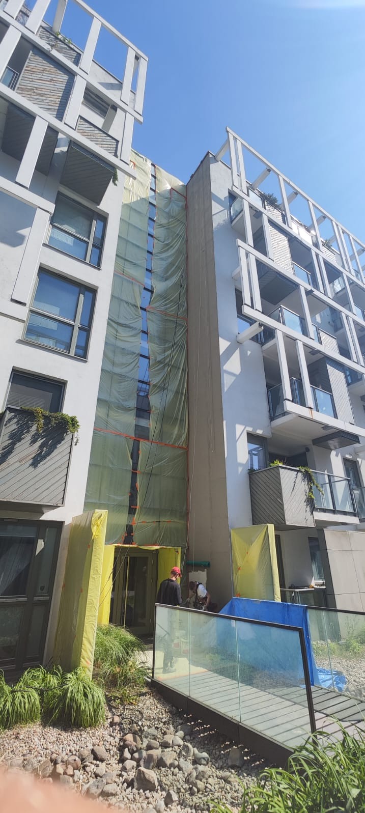 Naprawa elewacji (siatka ,klej + struktura)