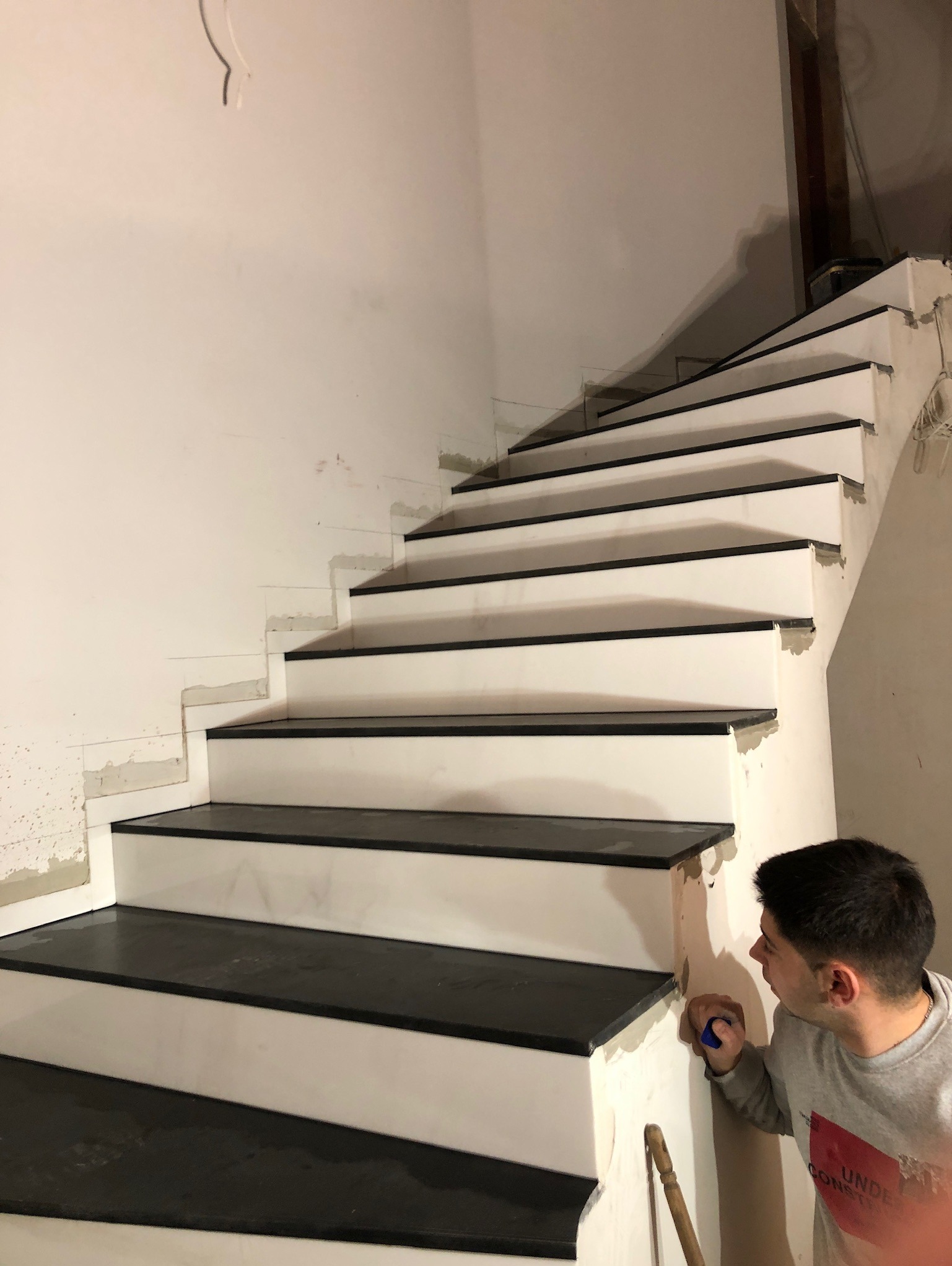 schody wykonane z marmoru