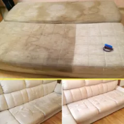 Porównanie: Fragment beżowej tapicerki kanapy po lewej stronie z widocznymi plamami i zabrudzeniami, kontrastujący z czystą, odświeżoną prawą stroną, obok której leży niebieska szczotka. Na dole...