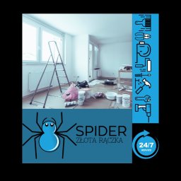 Patrycja Ciborowska - Pokój w trakcie malowania: drabina, otwarte puszki z farbą, wałek, folia malarska, karton na podłodze, logo firmy malarskiej w rogu.