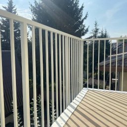 ZAKŁAD PRODUKCJI METALOWEJ BIBI STEEL SPÓŁKA Z OGRANICZONĄ ODPOWIEDZIALNOŚCIĄ - Balkon metalowy - cynkowany ogniowo, lakierowany proszkowo